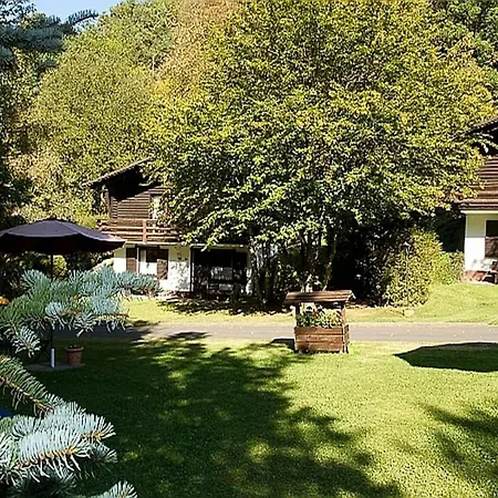 Chalet Cozy Chalet With Fireplace Located In Wooded Area