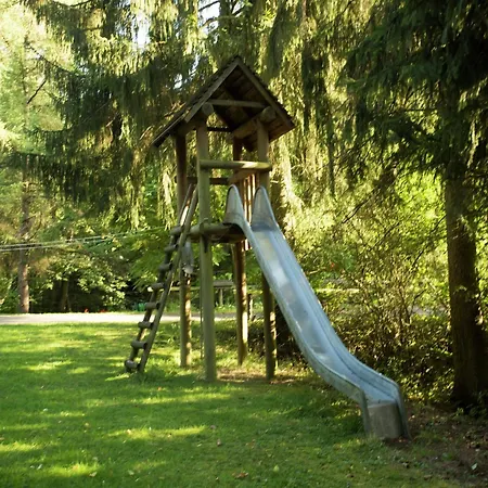 Chalet Cozy Chalet With Fireplace Located In Wooded Area *