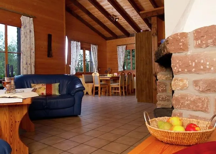 Cozy Chalet With Fireplace Located In Wooded Area * Schönecken