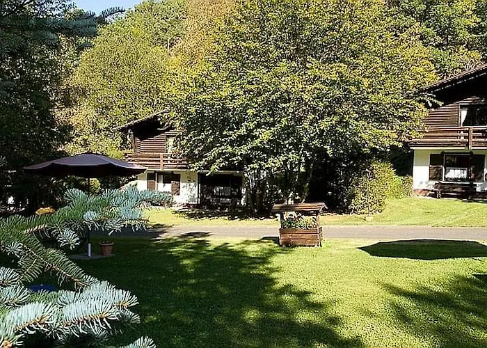 Cozy Chalet With Fireplace Located In Wooded Area Schönecken